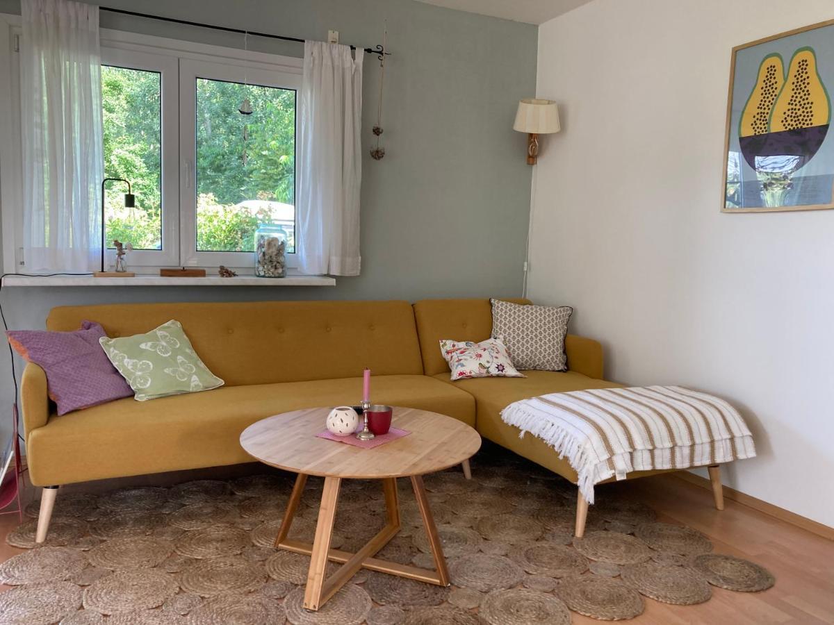 Ferienhaus am Wasser im Grünen Zecherin Exterior foto